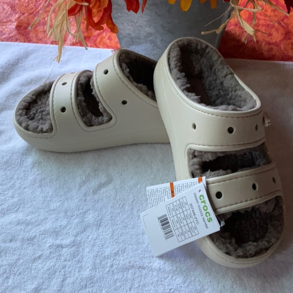 🐊 CROCS CLASSIC COZZZY  SANDALS 🐊 NWT 🐊 - Picture 6 of 16